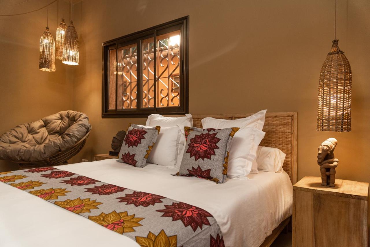 Hotel Nomads à Lomé Extérieur photo