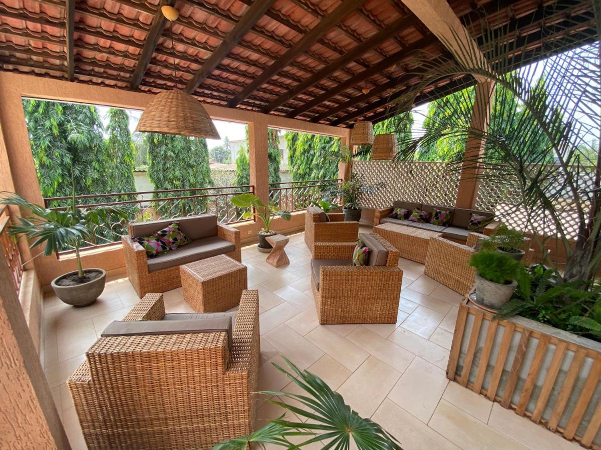 Hotel Nomads à Lomé Extérieur photo