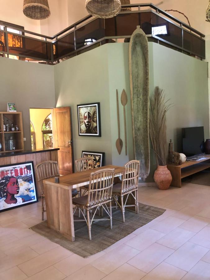 Hotel Nomads à Lomé Extérieur photo