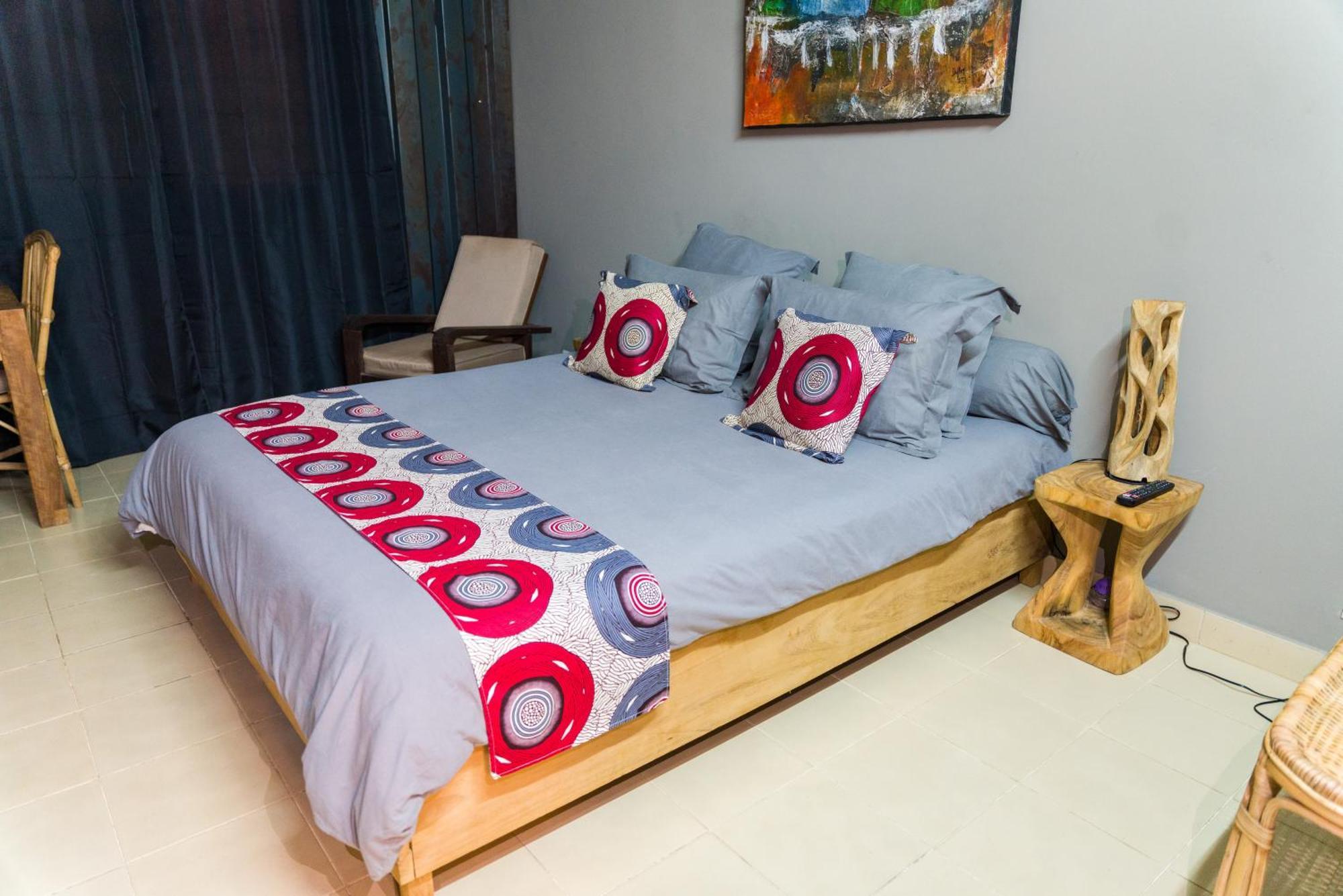Hotel Nomads à Lomé Extérieur photo