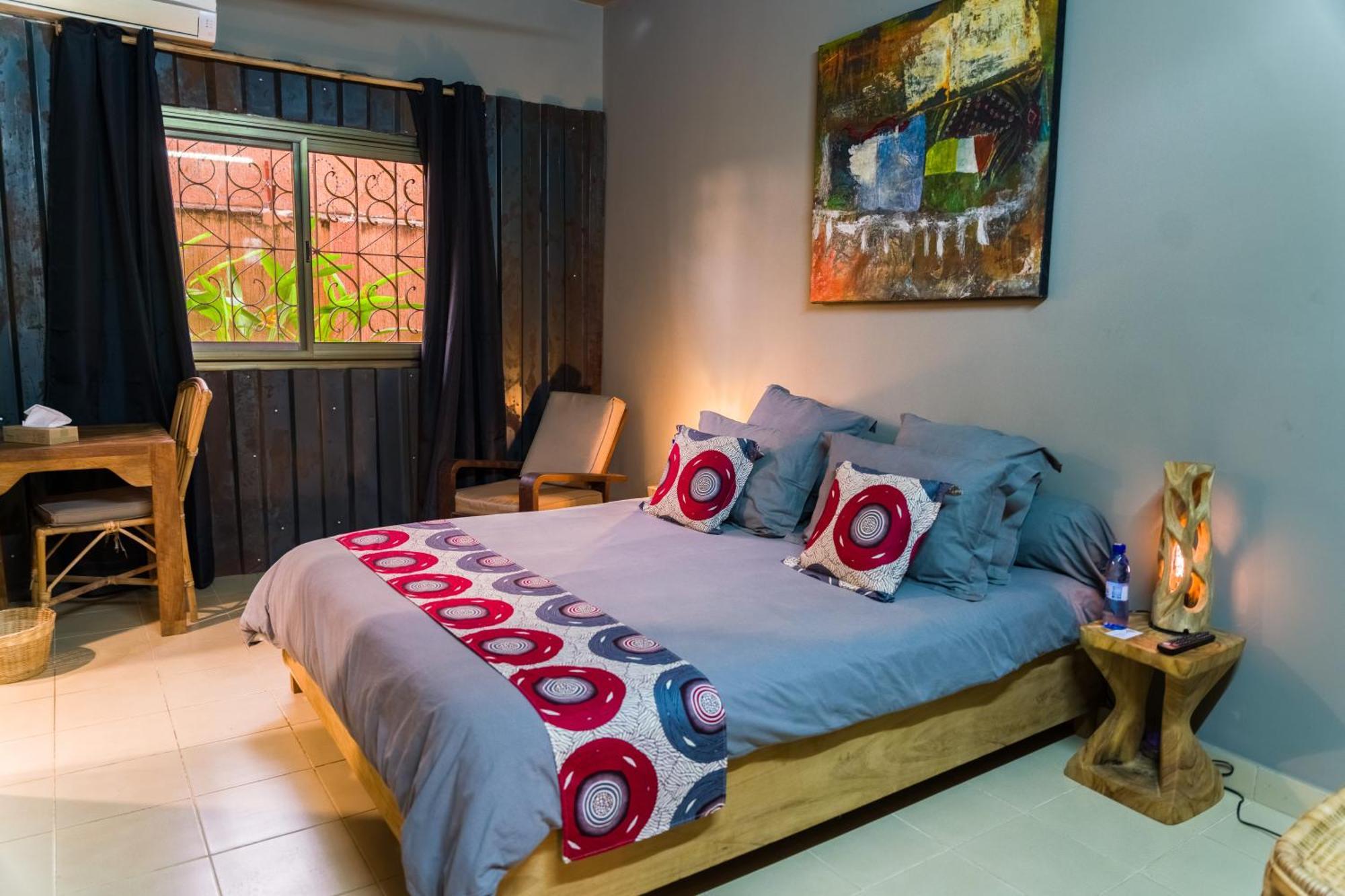 Hotel Nomads à Lomé Extérieur photo