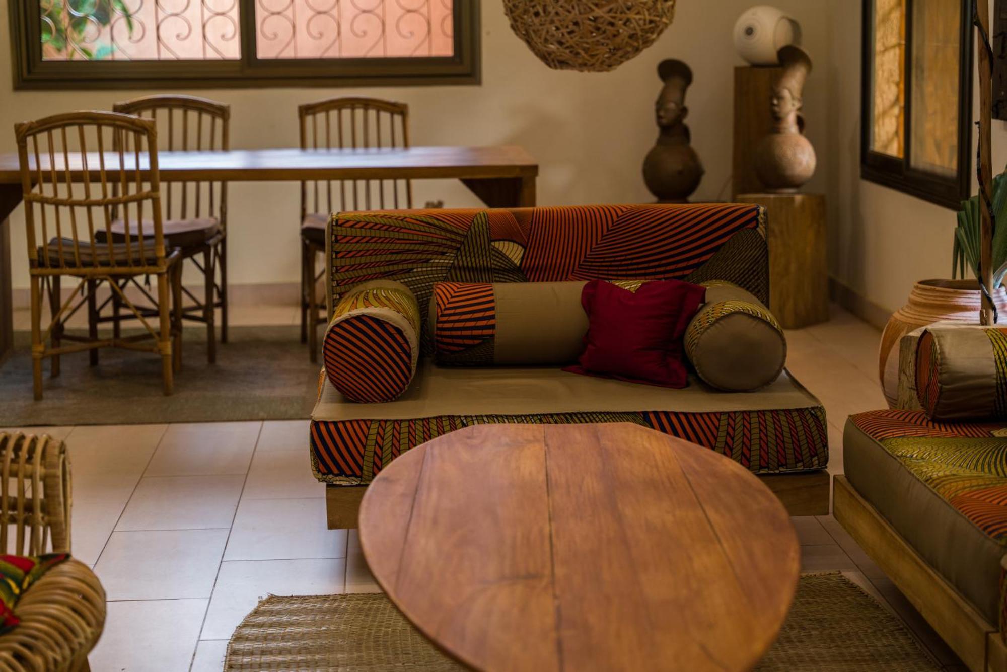Hotel Nomads à Lomé Extérieur photo